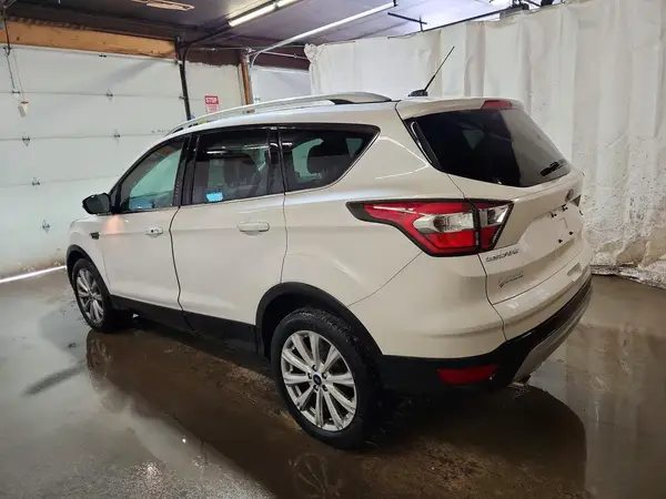 1FMCU9JD3HUB33939 2017 FORD ESCAPE - Image 2
