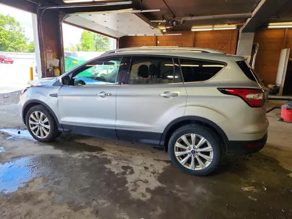 1FMCU9JD3HUD06598 2017 FORD ESCAPE - Image 2