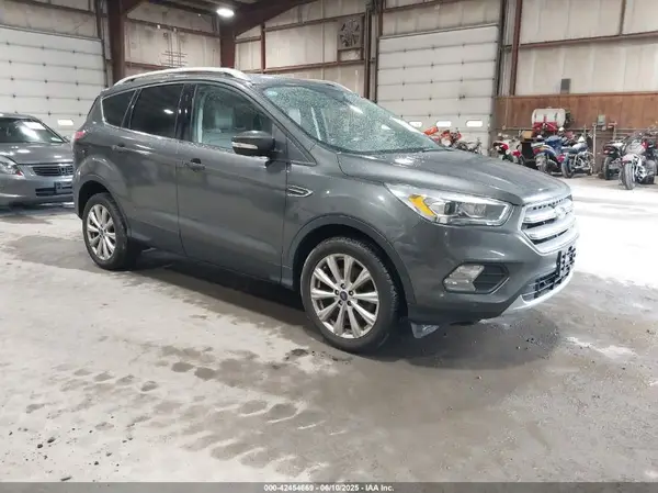 1FMCU9JD4HUB07866 2017 FORD ESCAPE - Image 1