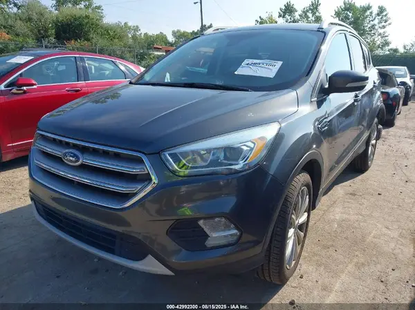 1FMCU9JD4HUC20913 2017 FORD ESCAPE - Image 2