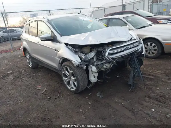 1FMCU9JD4HUD07761 2017 FORD ESCAPE - Image 1