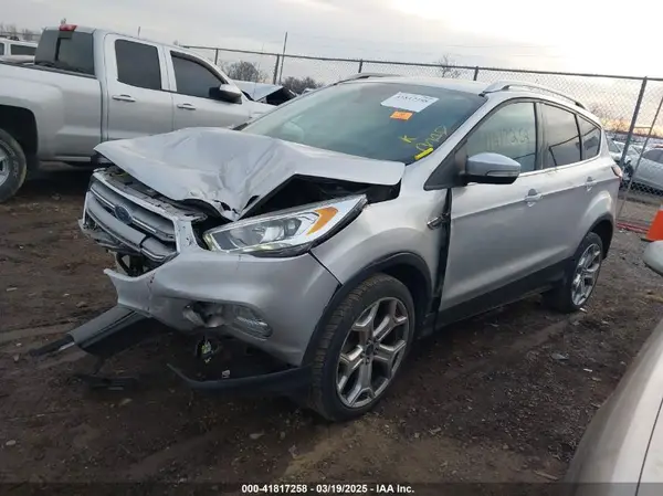1FMCU9JD4HUD07761 2017 FORD ESCAPE - Image 2