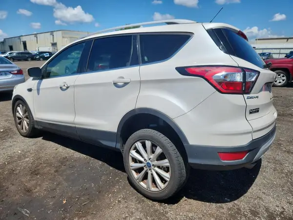 1FMCU9JD4HUD14144 2017 FORD ESCAPE - Image 2