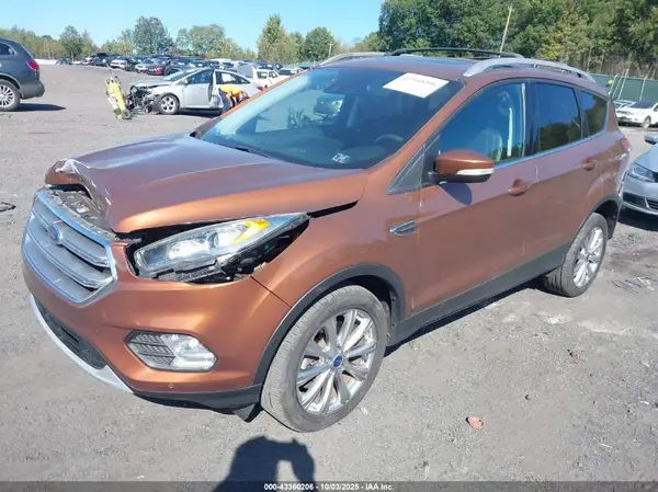 1FMCU9JD5HUA87630 2017 FORD ESCAPE - Image 2