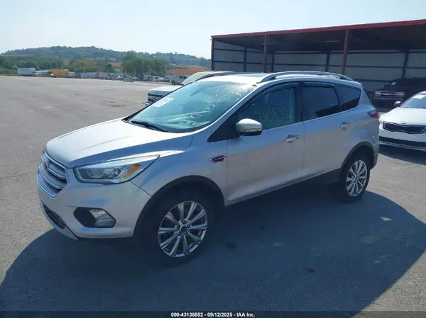 1FMCU9JD5HUB13692 2017 FORD ESCAPE - Image 2