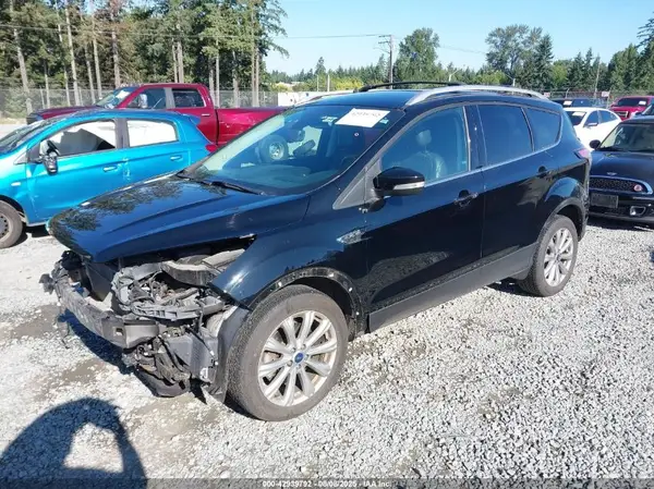 1FMCU9JD5HUC32133 2017 FORD ESCAPE - Image 2