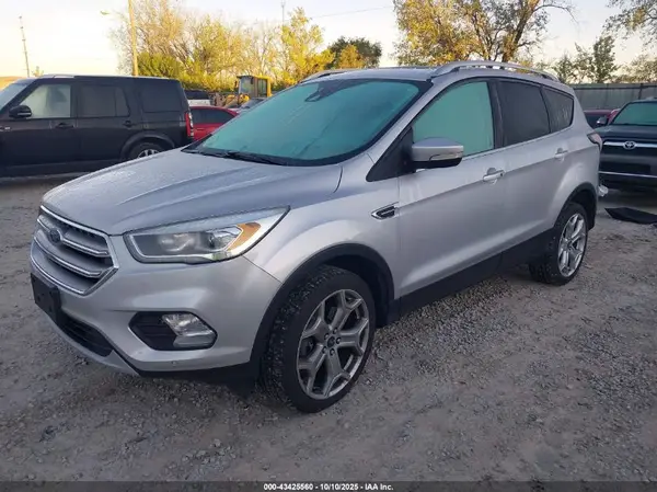 1FMCU9JD5HUC32827 2017 FORD ESCAPE - Image 2
