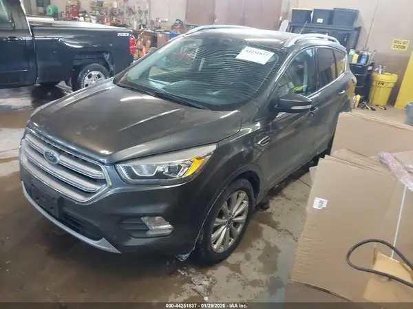 1FMCU9JD5HUC45335 2017 FORD ESCAPE - Image 2