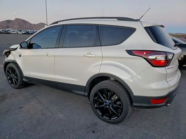 1FMCU9JD5HUC88203 2017 FORD ESCAPE - Image 2