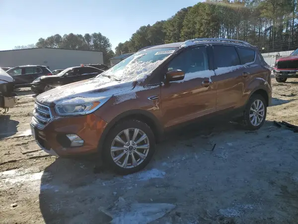 1FMCU9JD5HUD02620 2017 FORD ESCAPE - Image 1