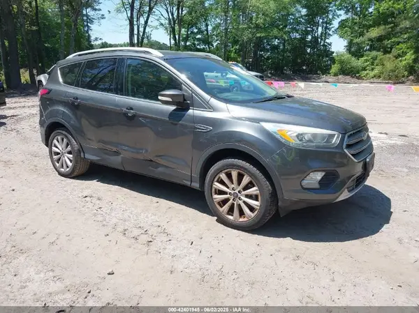 1FMCU9JD5HUD71601 2017 FORD ESCAPE - Image 1