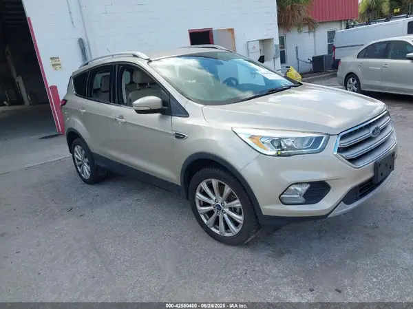1FMCU9JD7HUD80719 2017 FORD ESCAPE - Image 1