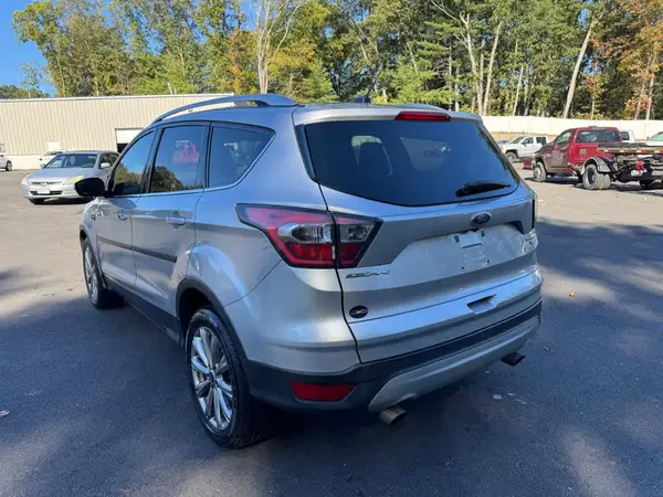 1FMCU9JD8HUA35294 2017 FORD ESCAPE - Image 2