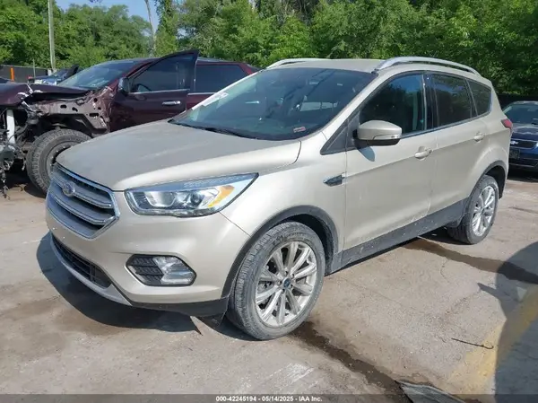 1FMCU9JD8HUA49471 2017 FORD ESCAPE - Image 2