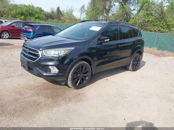 1FMCU9JD8HUB06025 2017 FORD ESCAPE - Image 2