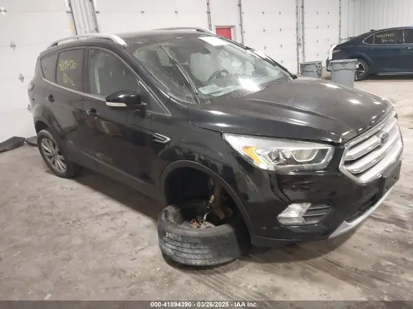 1FMCU9JD8HUC26228 2017 FORD ESCAPE - Image 1