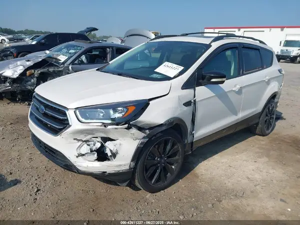 1FMCU9JD9HUB27983 2017 FORD ESCAPE - Image 2