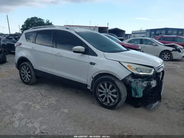 1FMCU9JD9HUE11372 2017 FORD ESCAPE - Image 1