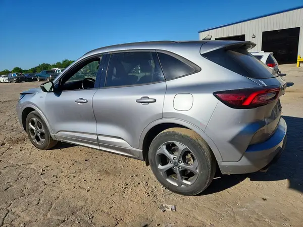 1FMCU9MN0PUA63674 2023 FORD ESCAPE - Image 2