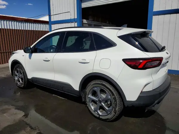 1FMCU9MN0TUA32225 2026 FORD ESCAPE - Image 2