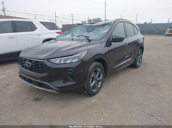 1FMCU9MN1PUA15231 2023 FORD ESCAPE - Image 2