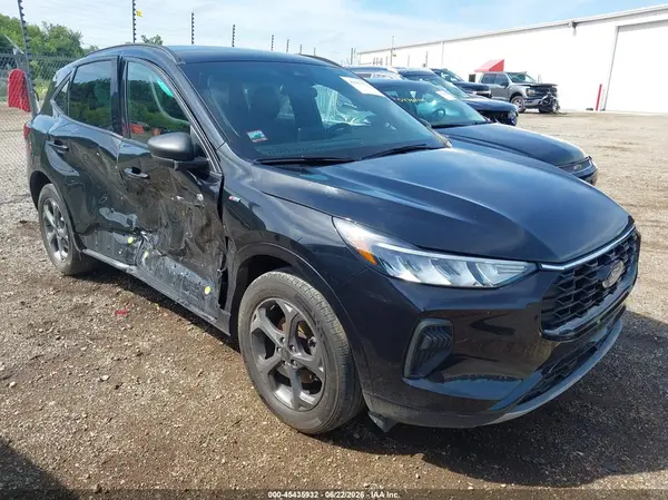 1FMCU9MN1PUA32143 2023 FORD ESCAPE - Image 1