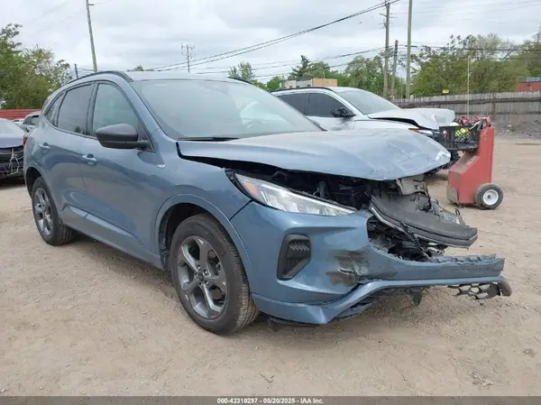 1FMCU9MN1PUA84288 2023 FORD ESCAPE - Image 1