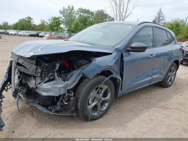 1FMCU9MN1PUA84288 2023 FORD ESCAPE - Image 2