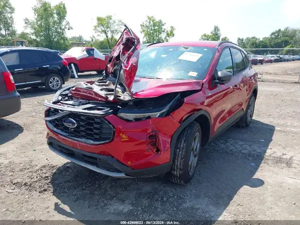 1FMCU9MN1SUA26898 2025 FORD ESCAPE - Image 2