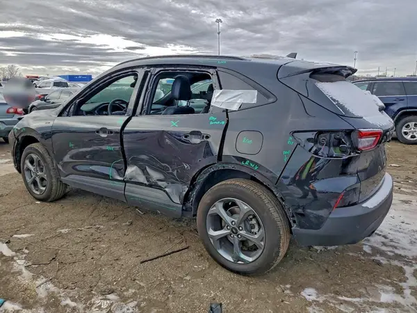 1FMCU9MN1SUA32555 2025 FORD ESCAPE - Image 2