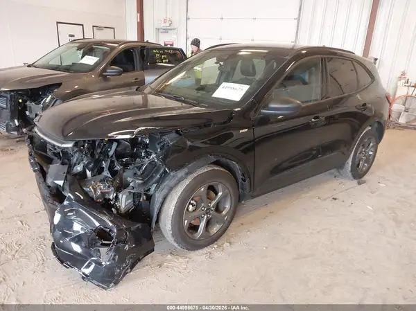 1FMCU9MN1SUA46584 2025 FORD ESCAPE - Image 2