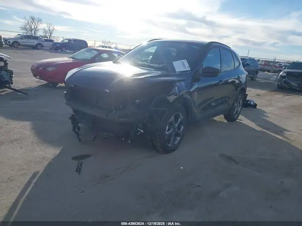 1FMCU9MN1SUB18514 2025 FORD ESCAPE - Image 2