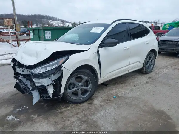 1FMCU9MN2RUA83542 2024 FORD ESCAPE - Image 2