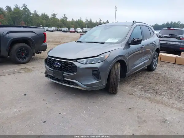 1FMCU9MN2RUB30620 2024 FORD ESCAPE - Image 2