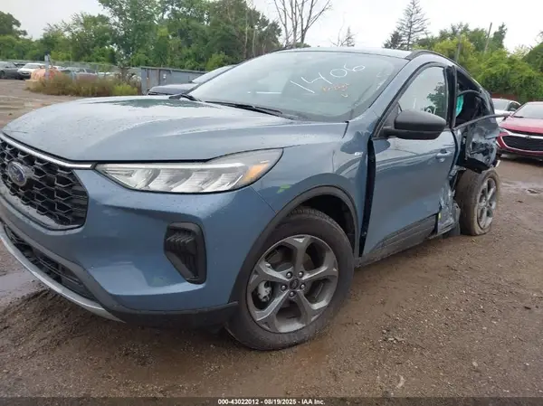 1FMCU9MN2SUA51406 2025 FORD ESCAPE - Image 2