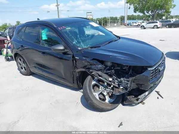 1FMCU9MN3PUA51941 2023 FORD ESCAPE - Image 1