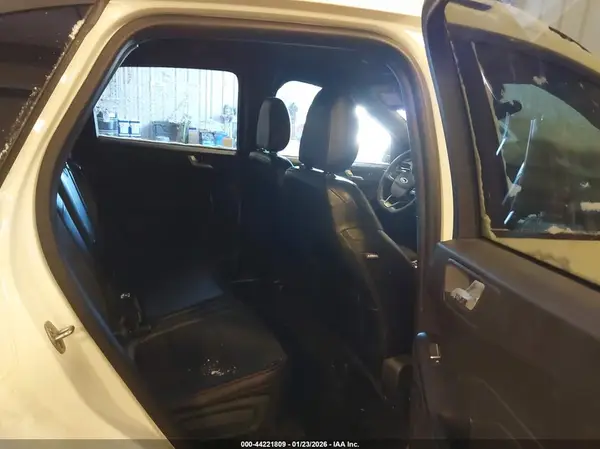 1FMCU9MN3RUA10650 2024 FORD ESCAPE - Image 8