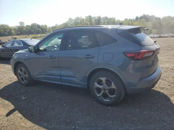 1FMCU9MN4PUA38115 2023 FORD ESCAPE - Image 2