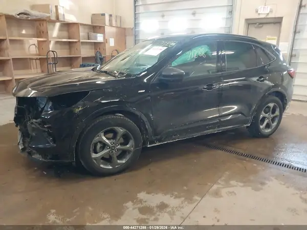 1FMCU9MN4PUA61605 2023 FORD ESCAPE - Image 2