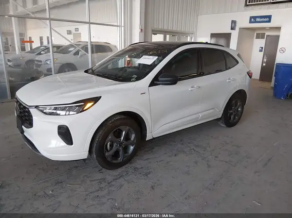1FMCU9MN4PUA70627 2023 FORD ESCAPE - Image 2