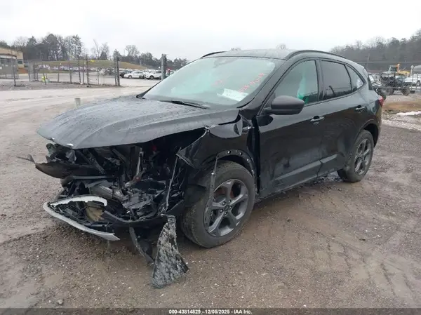 1FMCU9MN4RUB45474 2024 FORD ESCAPE - Image 2