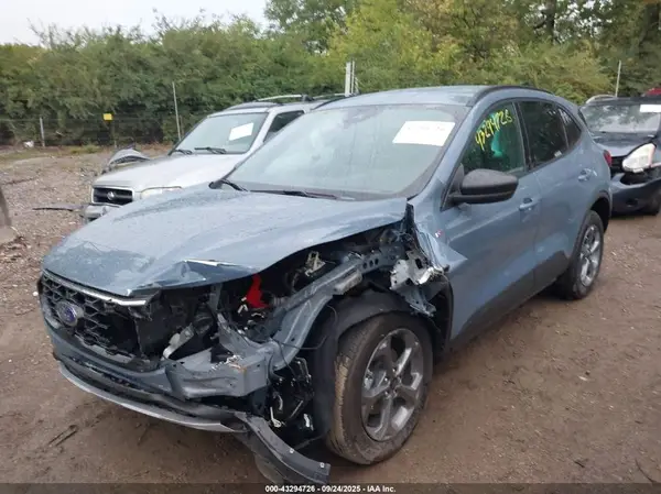 1FMCU9MN4SUA98873 2025 FORD ESCAPE - Image 2