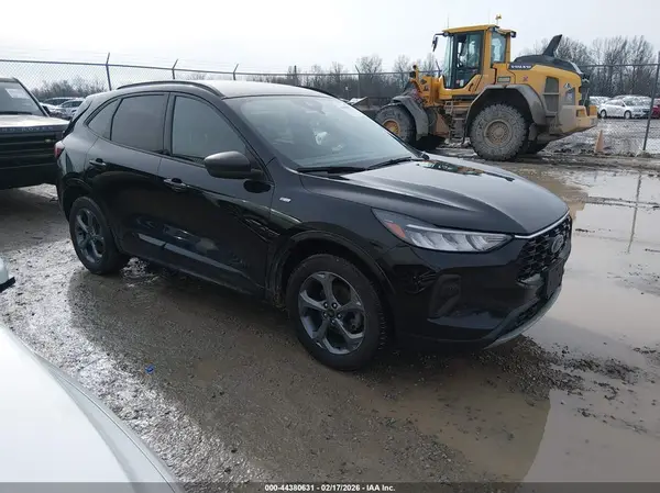 1FMCU9MN5PUA09058 2023 FORD ESCAPE - Image 1