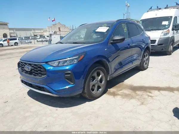 1FMCU9MN5PUA63511 2023 FORD ESCAPE - Image 2