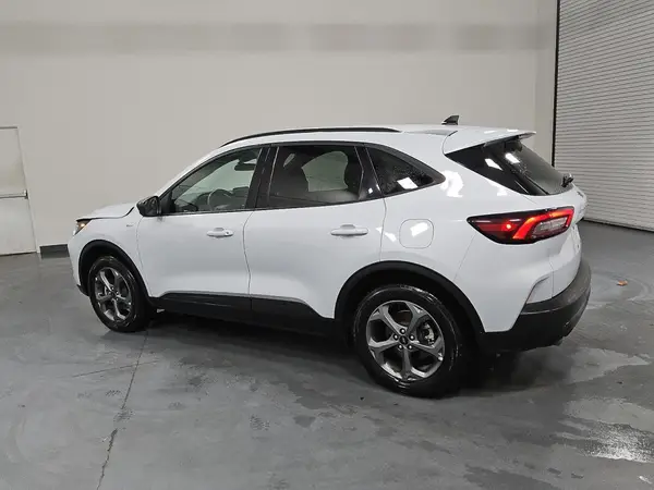 1FMCU9MN5SUA10560 2025 FORD ESCAPE - Image 2