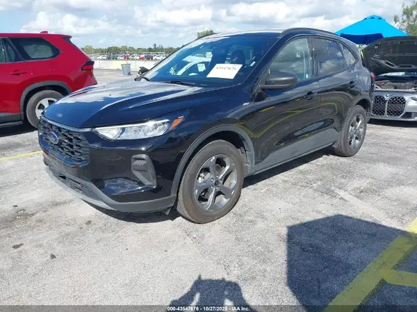 1FMCU9MN5SUA86845 2025 FORD ESCAPE - Image 2