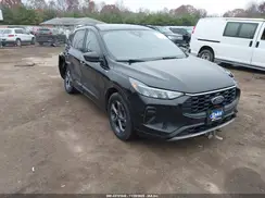1FMCU9MN6PUA35233 2023 FORD ESCAPE