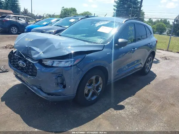 1FMCU9MN6PUA79328 2023 FORD ESCAPE - Image 2