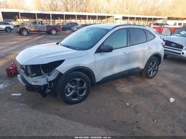 1FMCU9MN6SUB35535 2025 FORD ESCAPE - Image 2