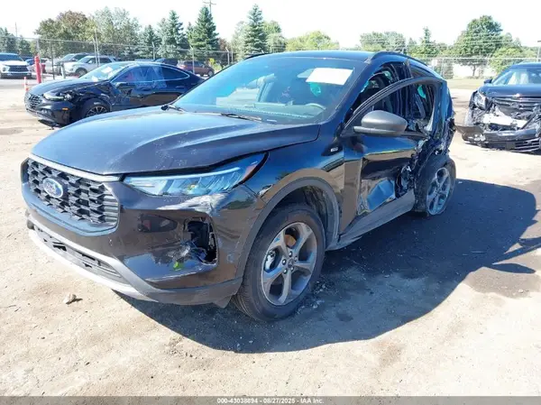 1FMCU9MN7SUA18238 2025 FORD ESCAPE - Image 2